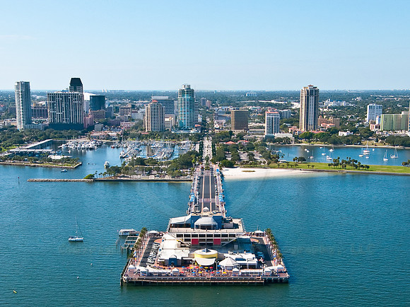 St Petersburg Pier-1002