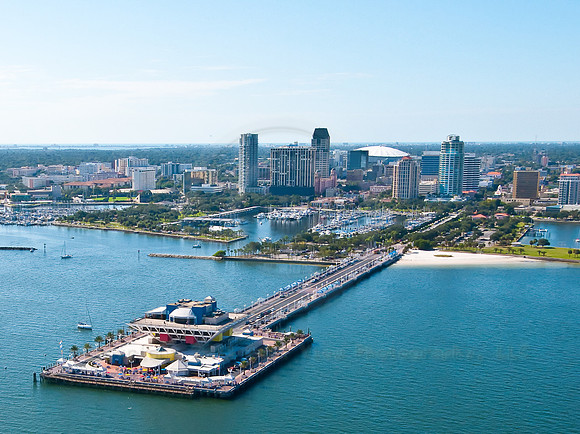St Petersburg Pier-1005